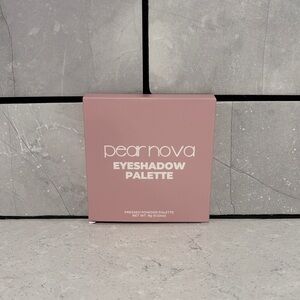 Pear Nova Eyeshadow Palette